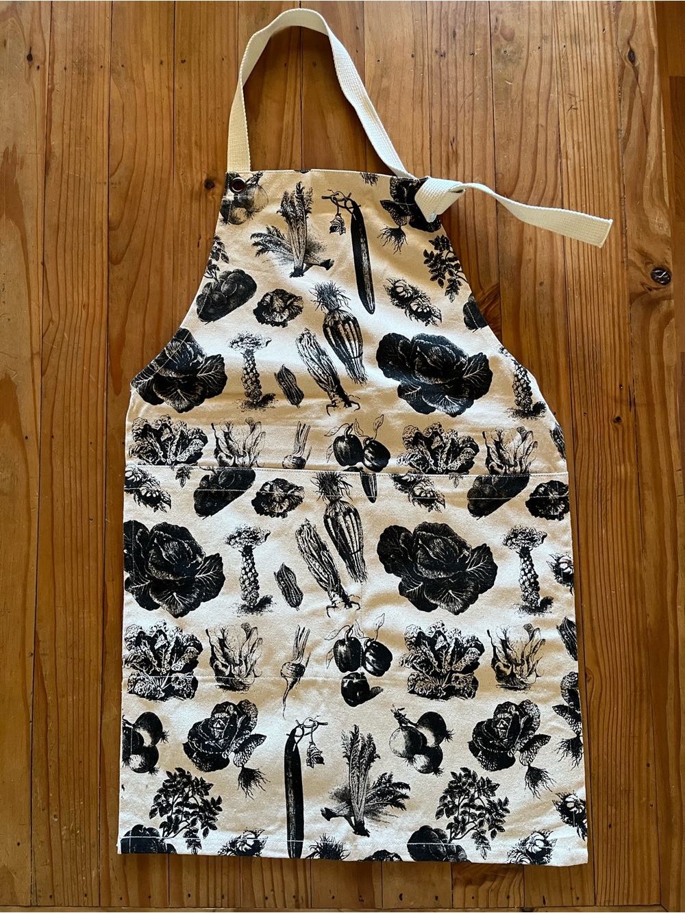 Black & Cream Canvas Vegetable Print Kitchen Apron
